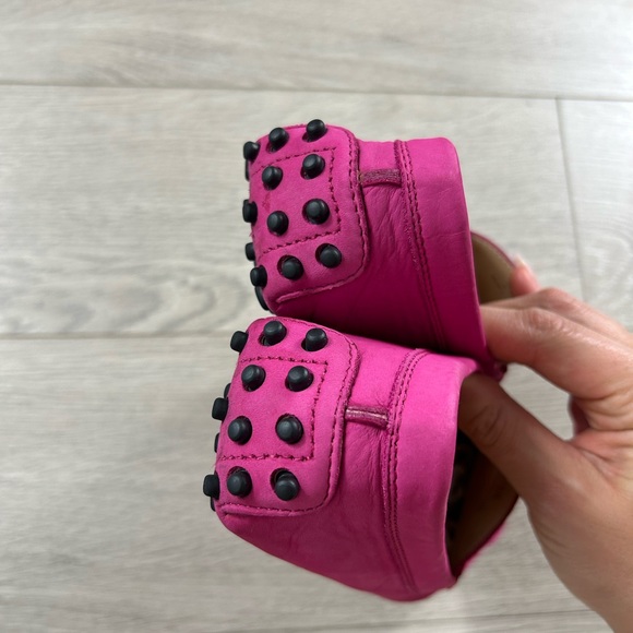 Tod’s Gommino Pink Suede Loafer Slip On Flat Shoes - Picture 5 of 14